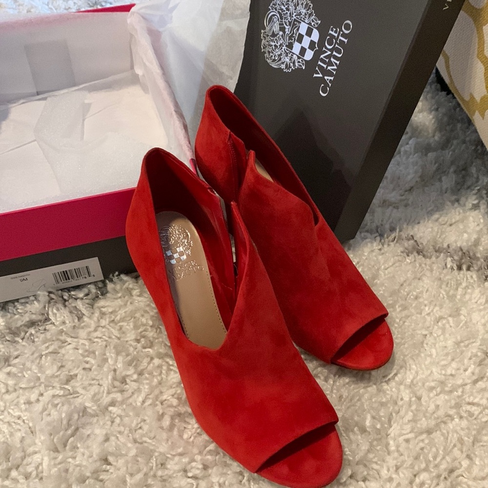 Vince Camuto Careeta Suede Peep Toe Shooties